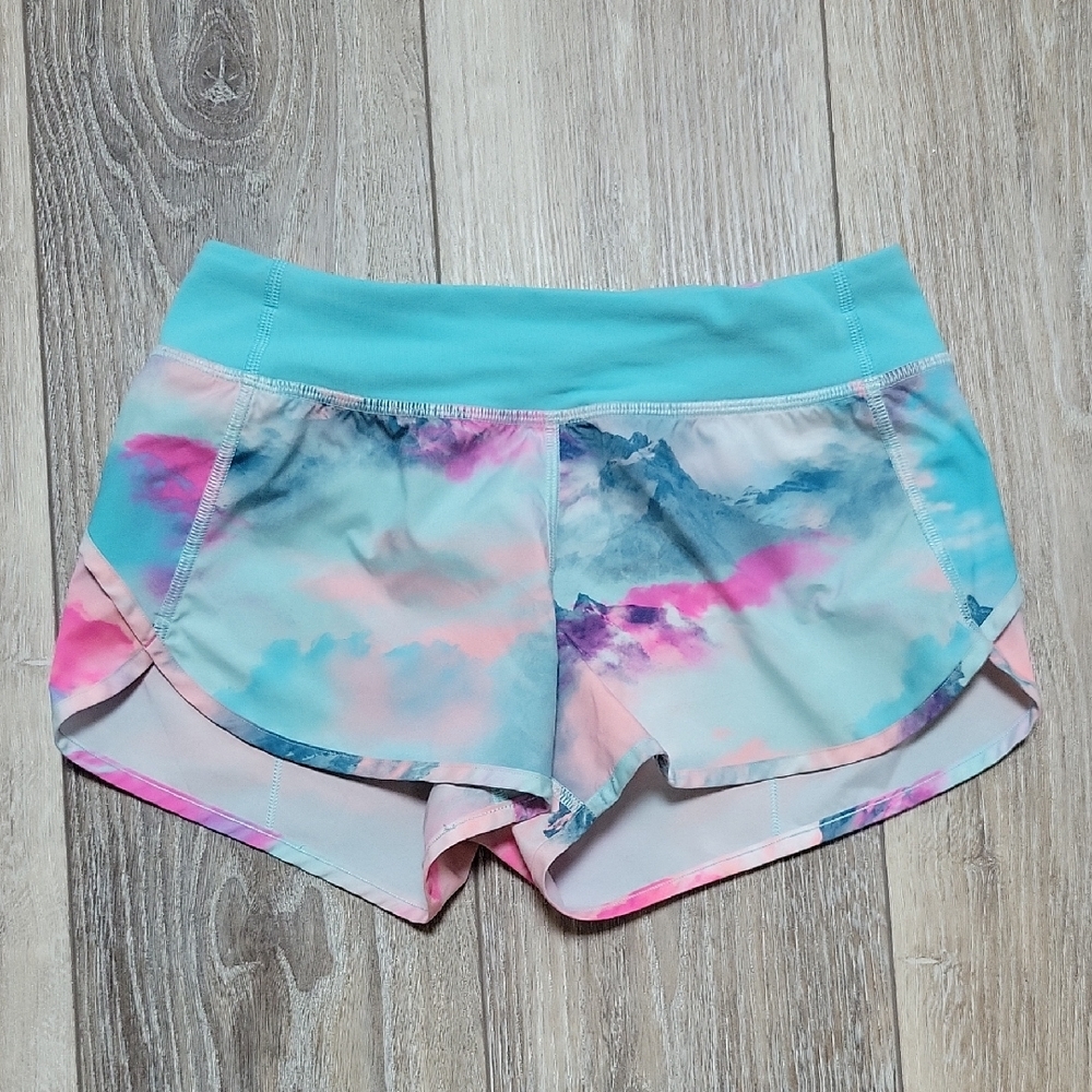 Ivivv Size 12 Mountain Printed Athletic Shorts